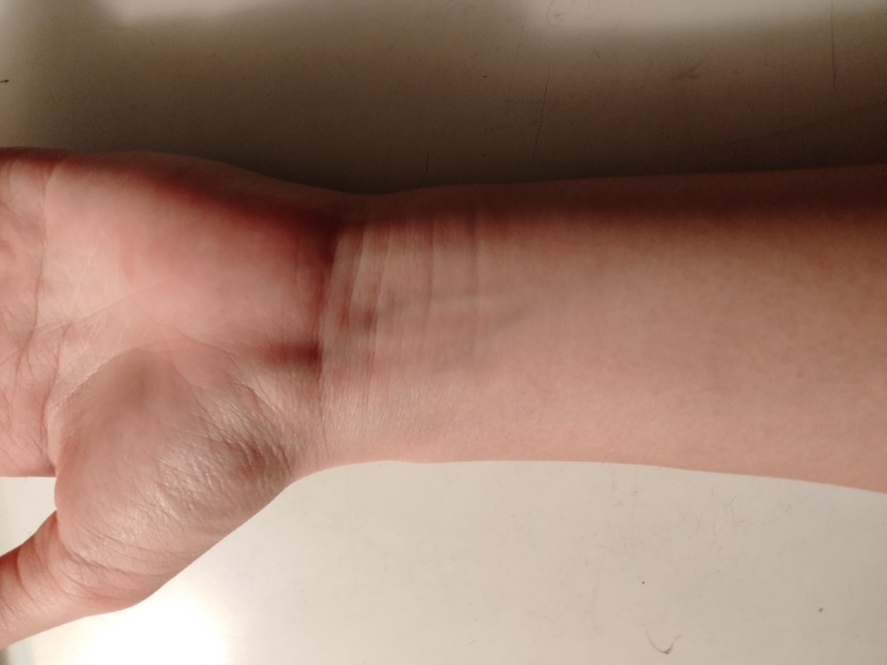 手相は手のひらだけじゃない?！手首のしわから分かる簡単な手相を知ろう！日本占い師協会 JFTA