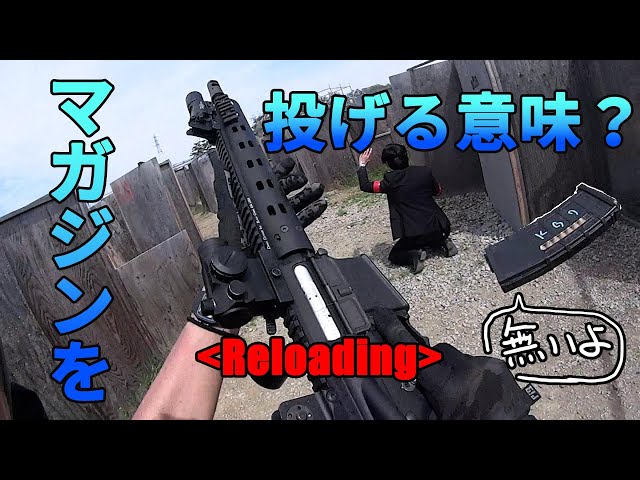 カッとなる」は英語で？ ・ ・ ・Throw a fit「Throw a fit」は、カッとなって激怒する意味としてよく用いられます。カチンときて怒鳴ったり、物を投げつけるなど、怒りをあらわにする意味合いがあります。一般的に、子供が何かを欲しがってタダをこねたり、泣き