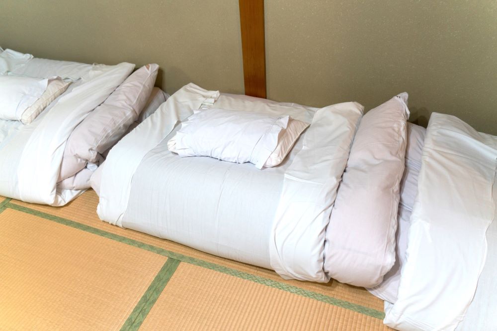 たたみにくいボックスシーツ 四角くたたむには4つの角を制すのがコツ！ - 片づけ収納ドットコム