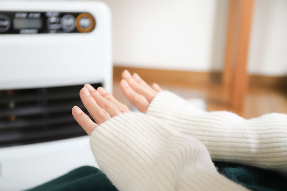 冬の節約ガイド：一人暮らしでもできる省エネ暖房の使い方と最適温度設定で快適さと電気代削減を両立しよう！公式 U-POWER ユーパワー-新電力サービスU-NEXT HOLDINGS