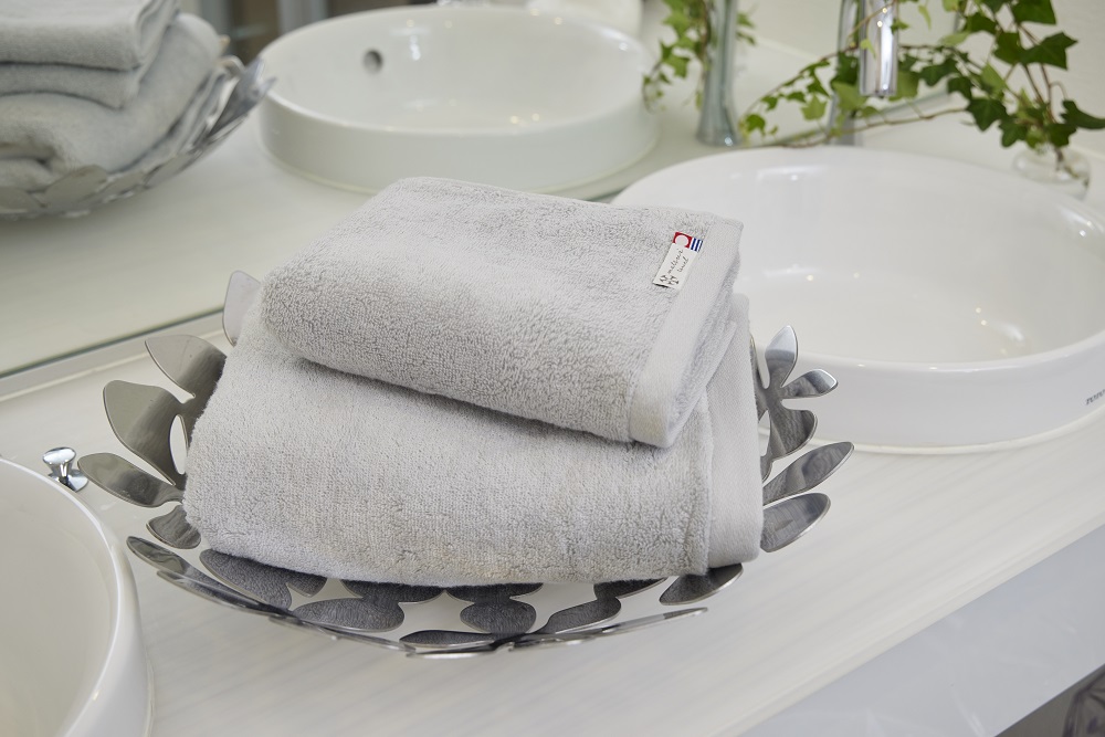 TRUE TOWEL HOTEL - 今治産 最高級タオルの正岡タオル『hada・触わり』