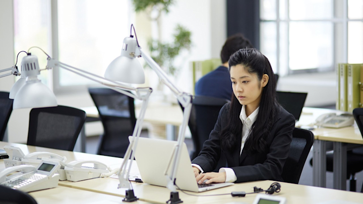 残業時間は何時間からきつい？目安や時間別の実態と簡単な対処法４つリーガレット