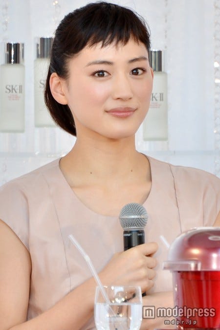 大人の肌は、もっとキレイになれる。」綾瀬はるか主演 SK-II新CMPR EDGE