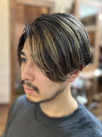 ４０代 白髪でもかっこいいメンズパーマスタイル本物の天然100％へナのハナヘナで－5歳のツヤ髪を♪髪と頭皮を傷めない白髪染め.髪が多い.くせ毛の悩みも解消する美容室ARCHE神戸.大阪