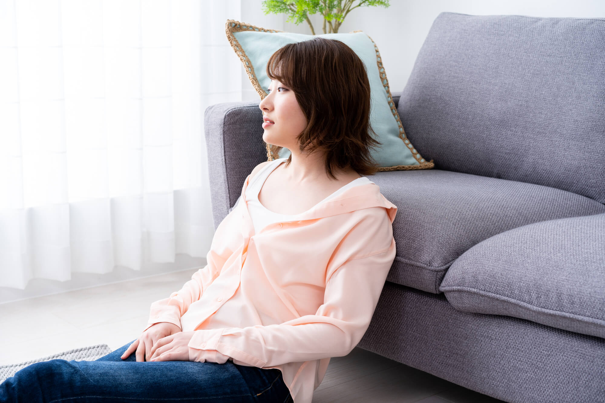 仰向けで寝ると腰痛がひどい それって「反り腰」が原因かも？腰痛メディアzen placeが発信する痛みの情報サイト