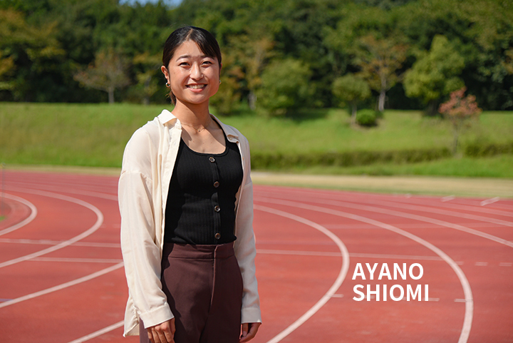 先日開催された、陸上日本選手権 の女子800mで準優勝した塩見綾乃選手がメダルを持って来てくれました。 怪我明け5週間でのシーズンベスト。g-zoneでトレーニング、リハビリ、リカバリー、コンディショニングとしっかりサポートさせていただきます。京都ジム西京極