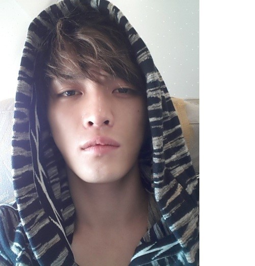 すっぴんから垢抜け 韓国アイドル風ピンクメイク🎀✨絶対崩れない！透明感溢れるツヤ肌ベース♡ - YouTube