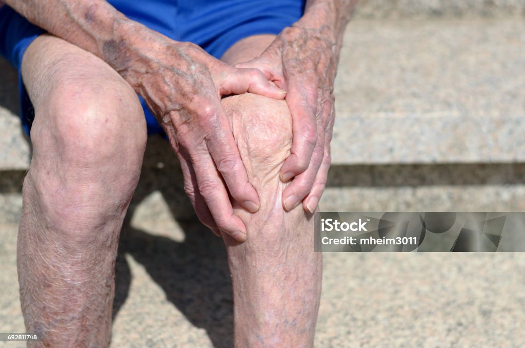 素朴な節くれだったつる植物のオリジナル木製ハンドルのコルク抜き - Etsy 日本