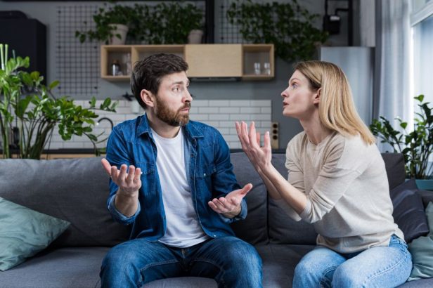 Amazon.co.jp: 他人に気をつかいすぎて疲れる人の心理学 : 加藤 諦三: 本