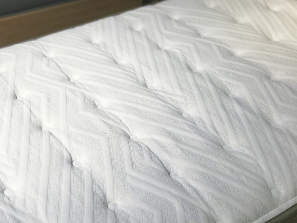 黄色いシミ」も除去！マットレスを素早く簡単にクリーニングする方法ハーパーズ バザー Harper's BAZAAR 公式