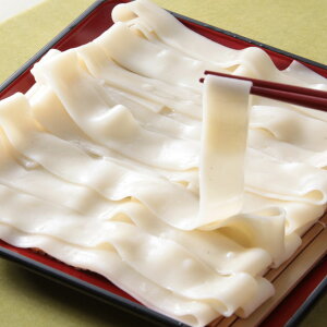 肉うどんと穴子天☺️✨ 二日酔いの日はうどんが1番や。 て事で相も変わらずうどんを食す！ まぁ讃岐人の性ですわな😂 こちらのお店、メインの売りはぶっかけで冬はしっぽくが圧倒的人気！ だけど肉うどんと穴子天。 穴子のデカさに惹かれて取っちゃった😅 二日酔いの