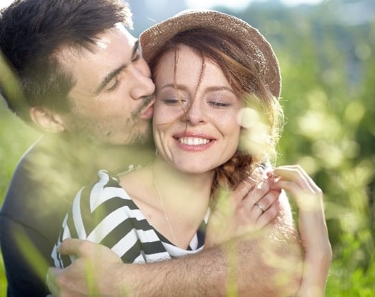 夢占い 強引にキスをする される 夢の意味は？開運夢診断