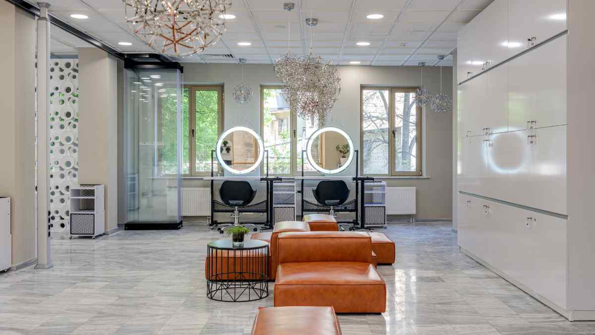 トータルビューティーサロンとは？ トータルビューティシャンを目指すのにおすすめの学校も紹介モアリジョブ