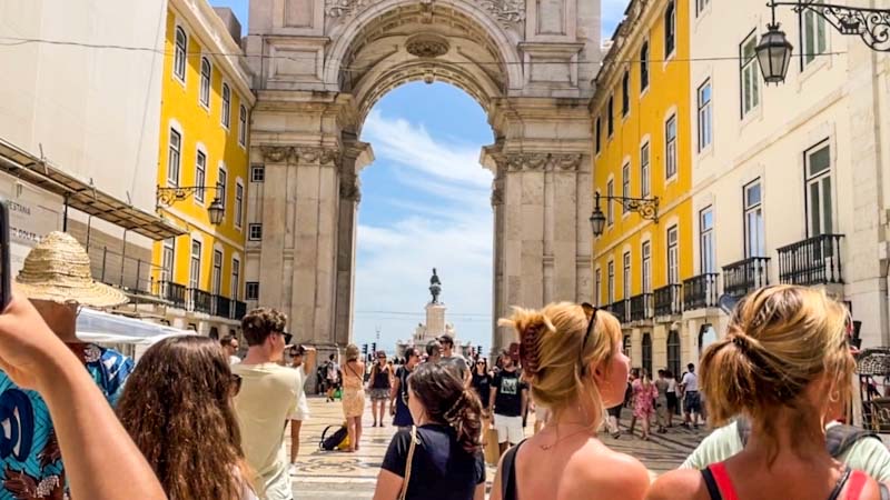 白人のそばかす少女の笑みを浮かべて肖像画 無料画像＆写真 73814901