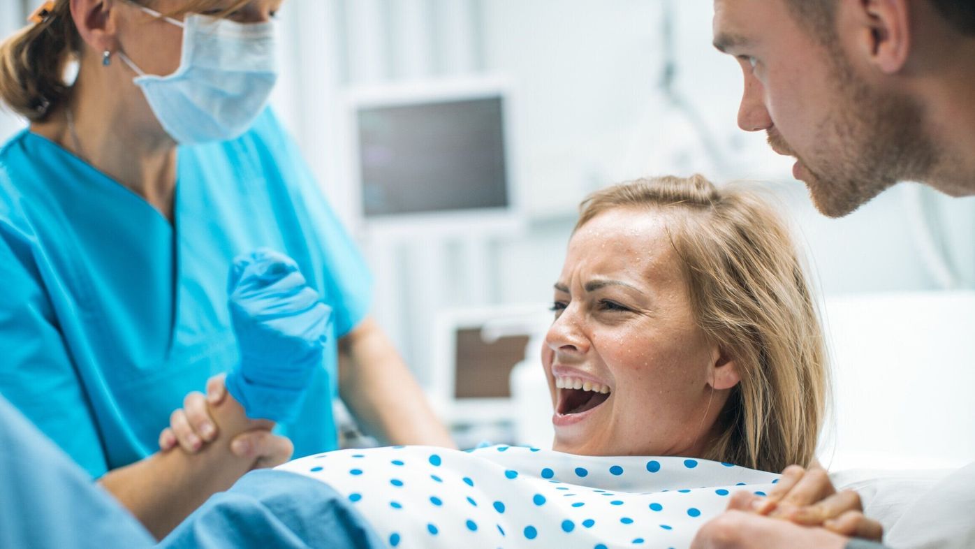 誕生の瞬間」の6998点のロイヤリティフリー画像、写真素材、絵Shutterstock