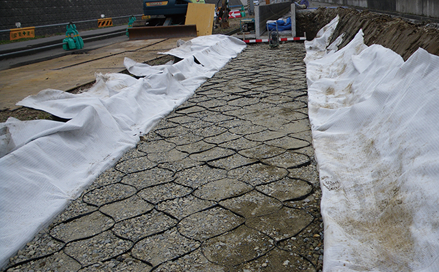 盛土のり面土木・環境資材製品情報東京インキ株式会社