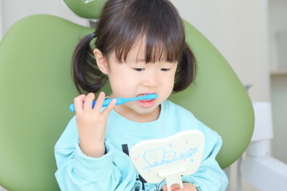 子供の歯並びがすきっ歯ですが大丈夫ですか？梅田クローバー歯科よくあるご質問