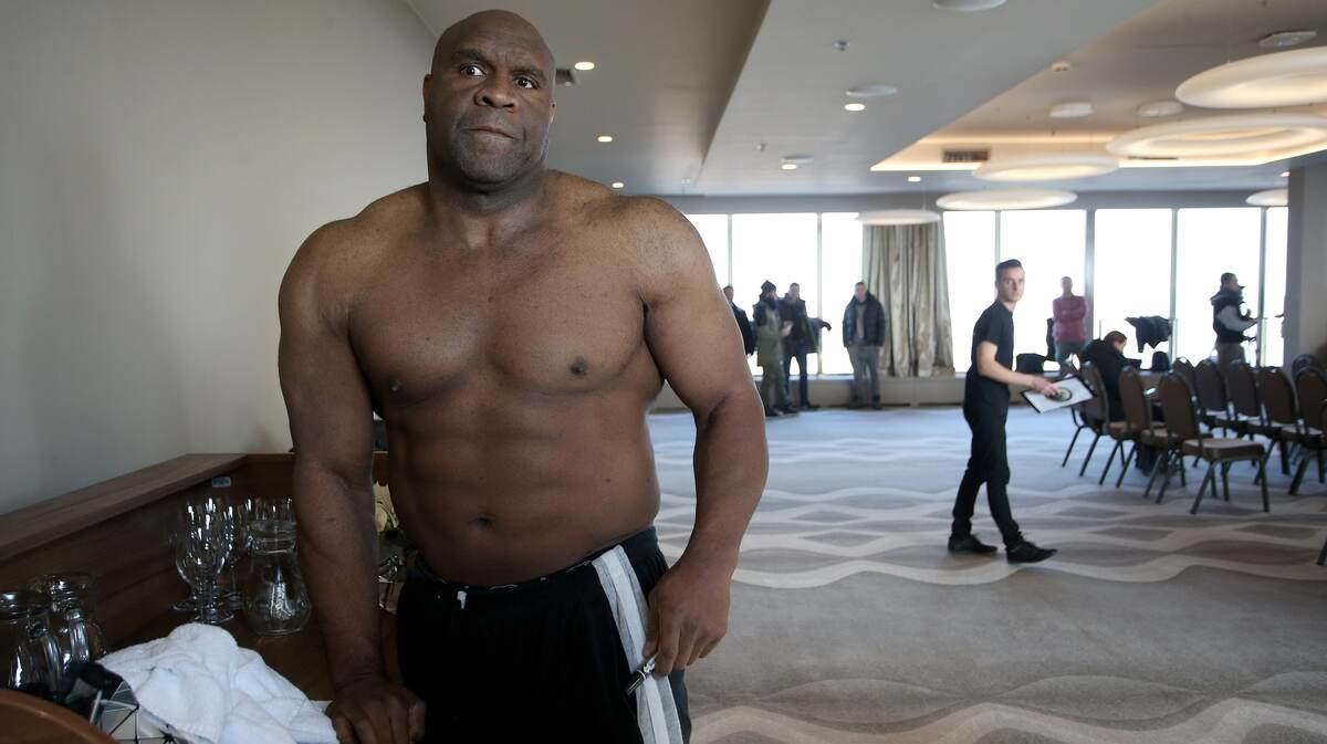 先日、黒人サムライさんをお招きして日本と海外のトレーニングの違いを教えていただきました！🔥 もうとにかく筋肉の大きさに圧倒されました。どんな生活をしたらここまで大きくなるのか、、尊敬です💪 この模様は後日YouTubeで公開予定です！ NAZEKIN で検索お願いし