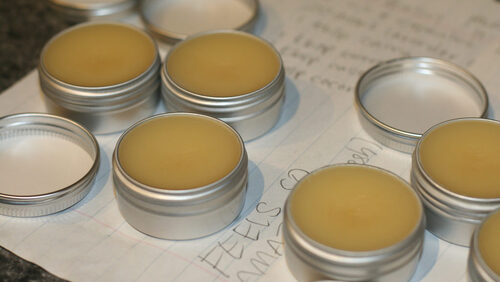 手作りみつろうクリームの作り方と美容効果の解説 - 女子リキ