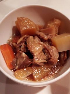 アイスバインのレシピ！圧力鍋で作る、ホロッと崩れるほどの柔らかさ