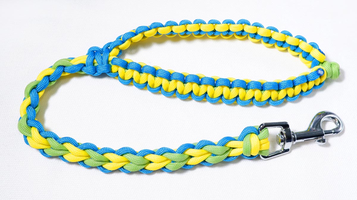 ペット用品 🌰 マロンカラーのカフェリード 🤎 〜ハート編み〜 パラコード ハンドメイド 長さ103㎝ ☆オーダー製作致します^ ^♡ - メルカリ