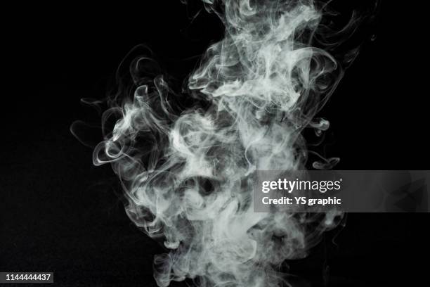 タバコ 喫煙 ライター 男性イラスト - No: 2168735無料イラスト・フリー素材なら「イラストAC」