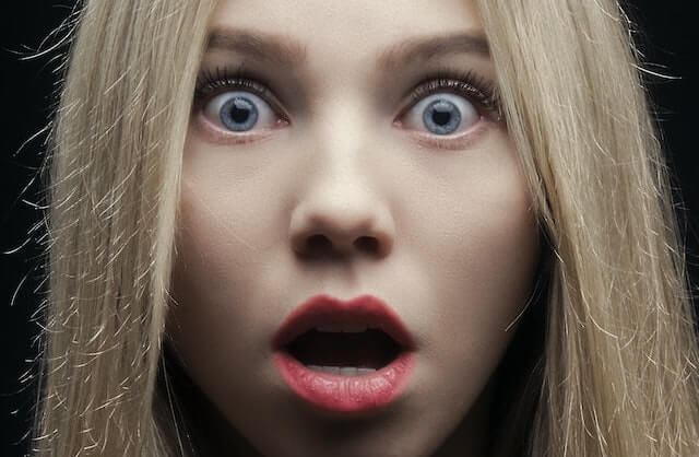 目が怖い人の心理的特徴とその理由を解説します！生活に役立つ情報