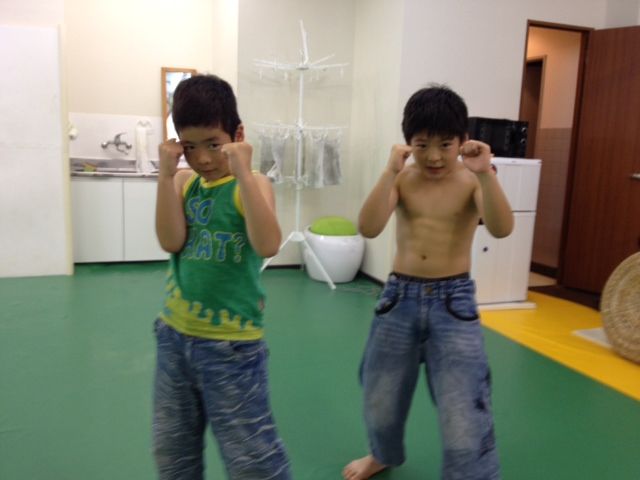 歯ぎしりが良くなってポッコリお腹も改善！小学2年生三島 長泉 子供の整体サロン ブルージュ