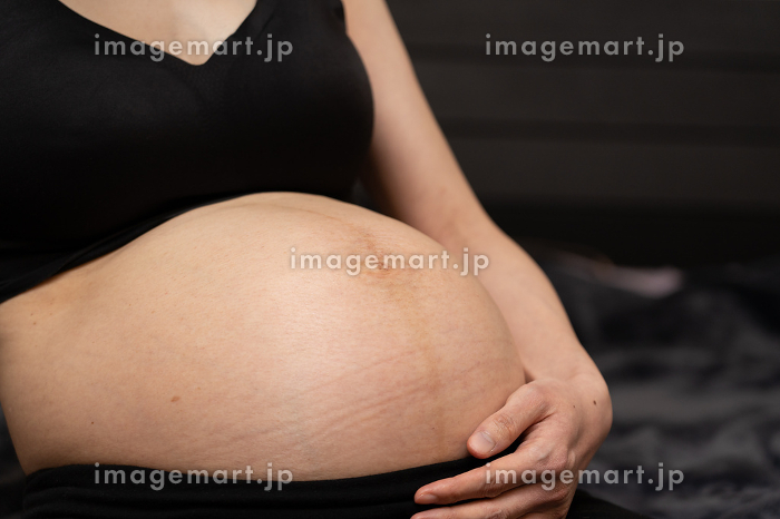 お腹に手を当てる」の写真素材844件の無料イラスト画像Adobe Stock