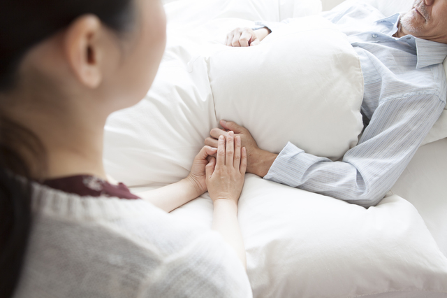 看取り介護とは？大切なことや介護施設での看取りについて分かりやすく解説 ホームメイト