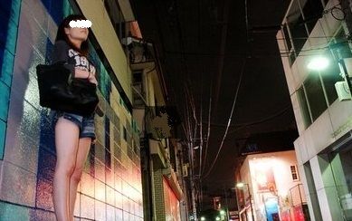 ルポ路上売春：歌舞伎町で性を売る女性たち 取り締まり、暴力、盗撮の中で 毎日新聞