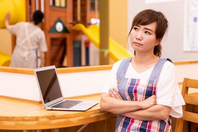 保育士の髪色はどうする？ インナーカラー・おすすめの髪色・ポイント・注意点など保育士くらぶ