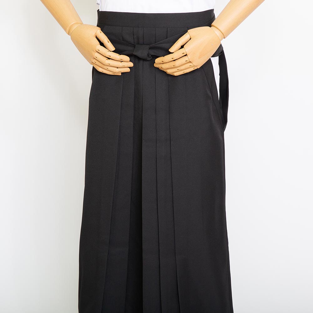 弓道 袴 女性用 馬乗袴 通年用 ブロード織 奥ヒダステッチ入後ろ一本ヒダサイズ：27~28号受注製作：納期4週間翠山弓具店suizan520126