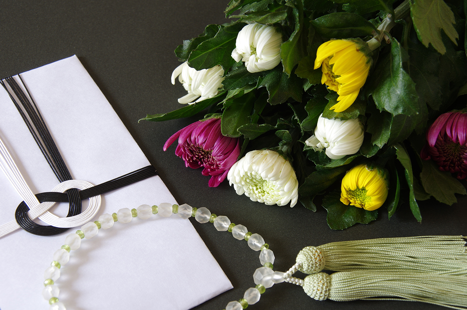 百箇日法要とは？家族のみで行う準備やマナーなど忌明け後の供養まとめ│家族の集いジャーナル