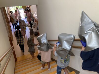 保育園での避難訓練のやり方 5ステップ 子どもへ地震を伝える3つの方法 – Jackery Japan