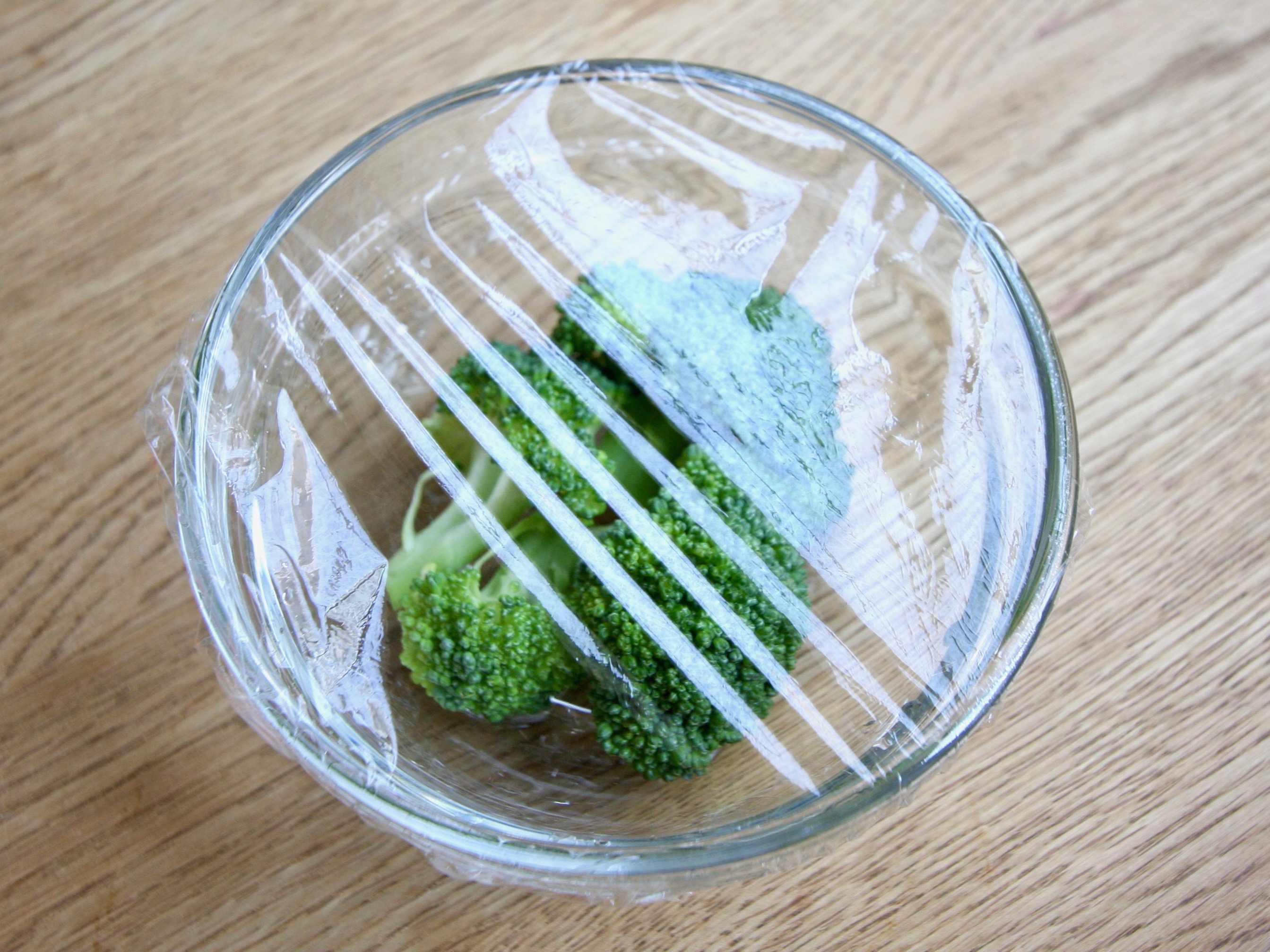 ブロッコリーはレンジでチンしちゃだめ？茹でると栄養素が減る？解決方法