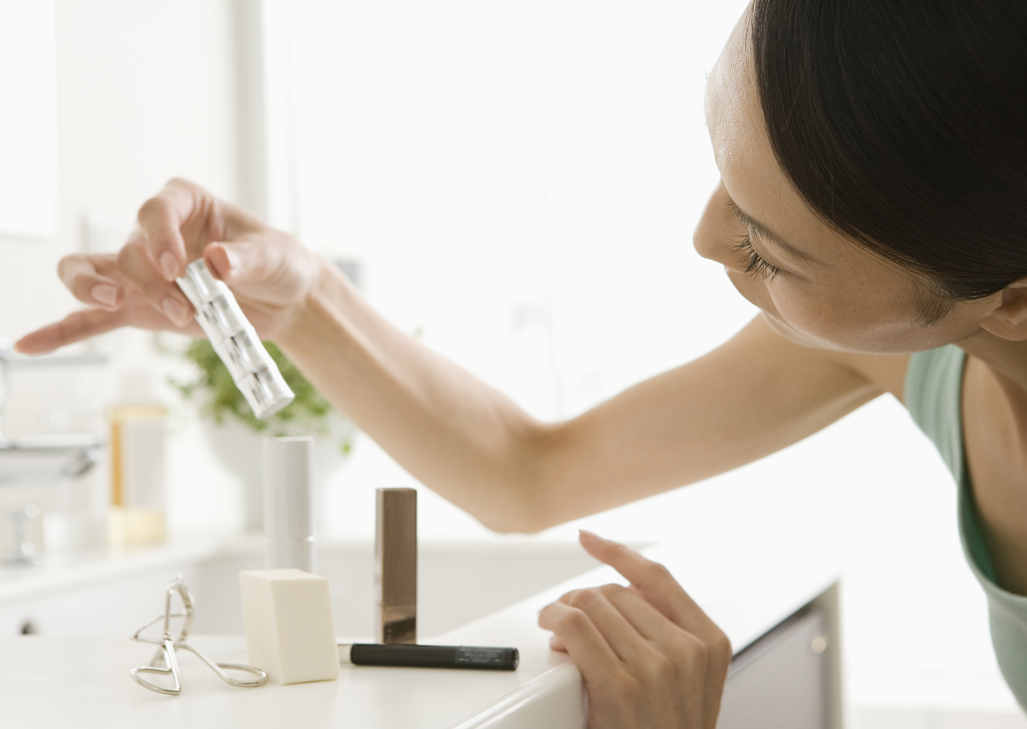 グリセリンとは？効果と安全性を知って化粧品や化粧水を使おう！エイジングケアを本気で学ぶ情報サイトナールスエイジングケアアカデミ