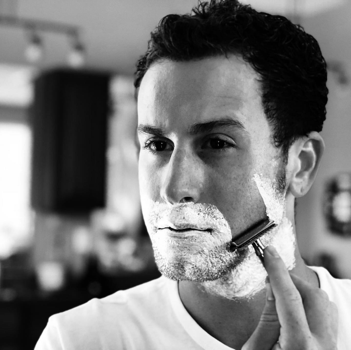 Amazon.co.jp: ハイドロシェービングジェルフォーム１９９ｇ × 48個セット : ビューティ