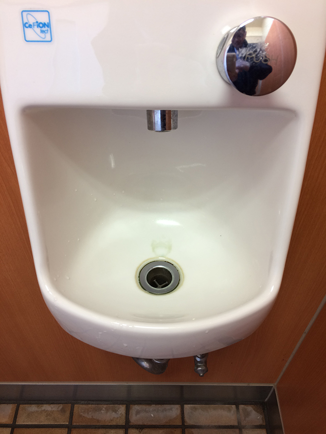 洗面台掃除 陶器についた水垢を確実に落とす方法