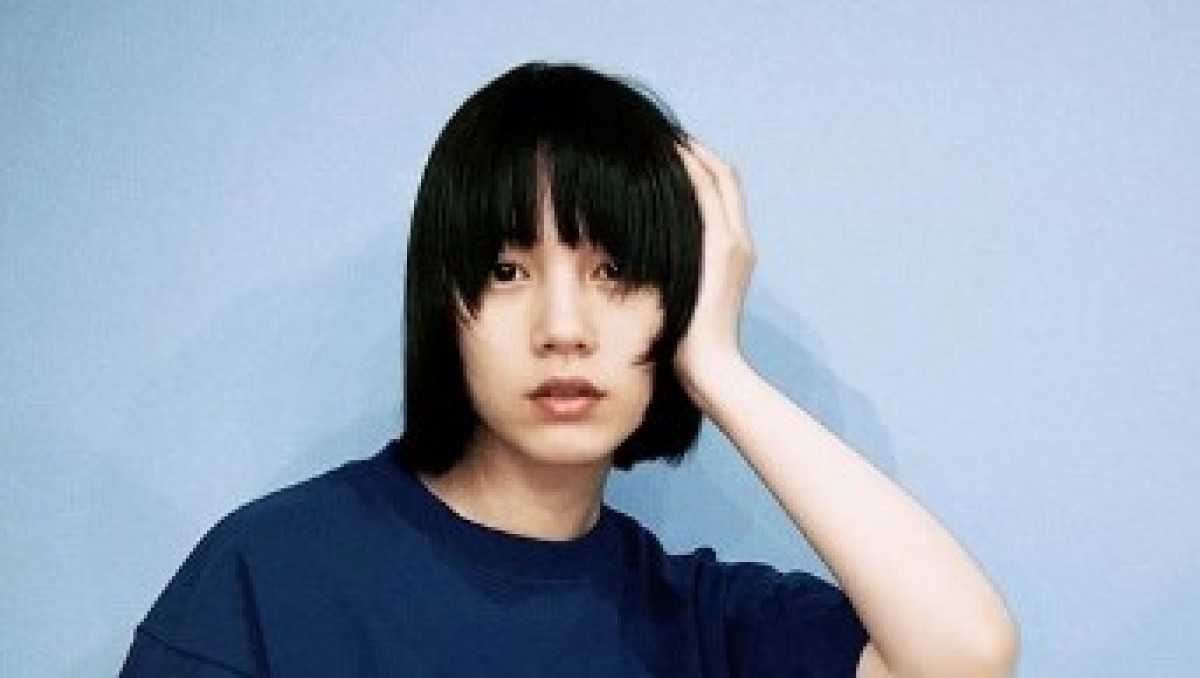 のん、茶髪 → 黒髪マッシュルームカット イメージ激変の姿に反響2024年10月25日- エキサイトニュース