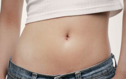 おへそピカピカ へそ クリーナー HesoPa ヘソパ 日本製 とろりオイル ごまクリーナー 20ml 約20回分 キット付属 7種の天然オイルシアバター配合 へそぱ おへそ