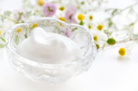 脇の匂いはワキガが原因？臭い匂いの対策スキンケア大学