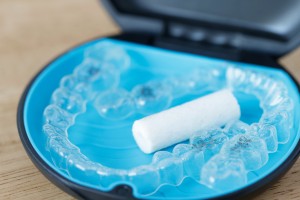 マウスピースをつけたまま食べれるものは？飲み物の選び方や外食のポイントも – DDデンタルクリニック公式ブログ