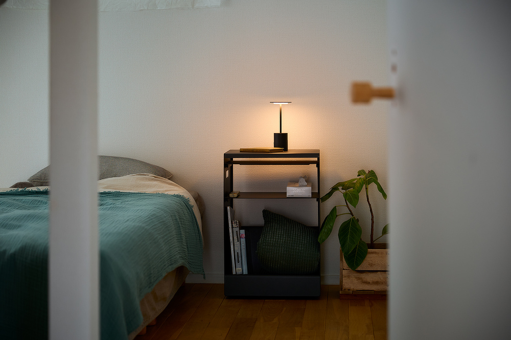 楽天市場MAX 50%OFF！超目玉 クリップライト ブックライト 読書灯 LED 読書ライト ベッドの読書のため 寝ながら 読書用ライトしおり ベッドの読書 車 目に優しい クリップ ベッド 角度調整 ベッド読書 グレー 携帯用 タイマー機能付 持ち運び 3段階調色 :HRUBYROAD