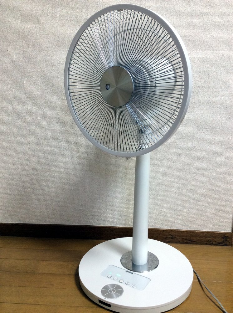 AmazonAshemia 音省エネサーキュレーター 扇風機 USB充電式 18dB図書館級静音サーキュレーター USB給電 パワーバンク駆動5m長距離送風 上下手動調節 部屋干し時間40%短縮 梅雨除湿補助 DCモーター3段風量 コンパクト自立設計 お手入れ簡単Ashemia