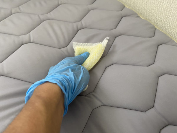 マットレスはなぜ黄ばみが発生する？重曹を使った落とし方や放置してもよいか解説 – RASIK ラシク 家具・インテリア専門店