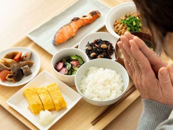 平日の晩ごはんを20分で！管理栄養士監修の 爆速 ダイエット献立amazine