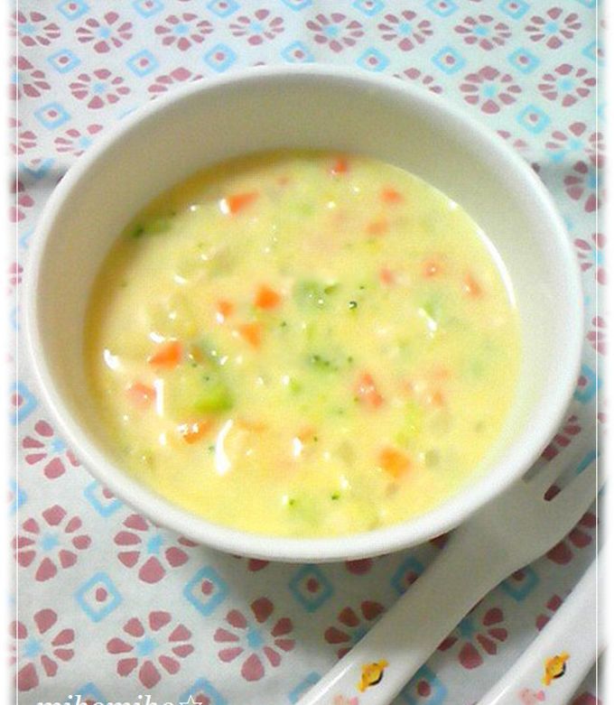 離乳食中期・後期 コーンポタージュのひたパン