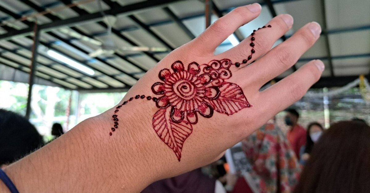 インドでヘナを入れてみた - 世界新聞