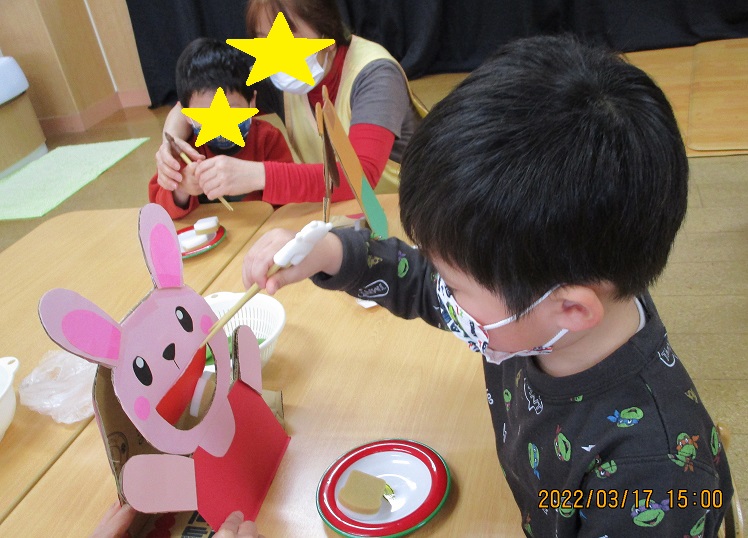 食育あそび お箸スプーンあそび練習用手作りおもちゃリハビリ用品フリマアプリ ラクマ